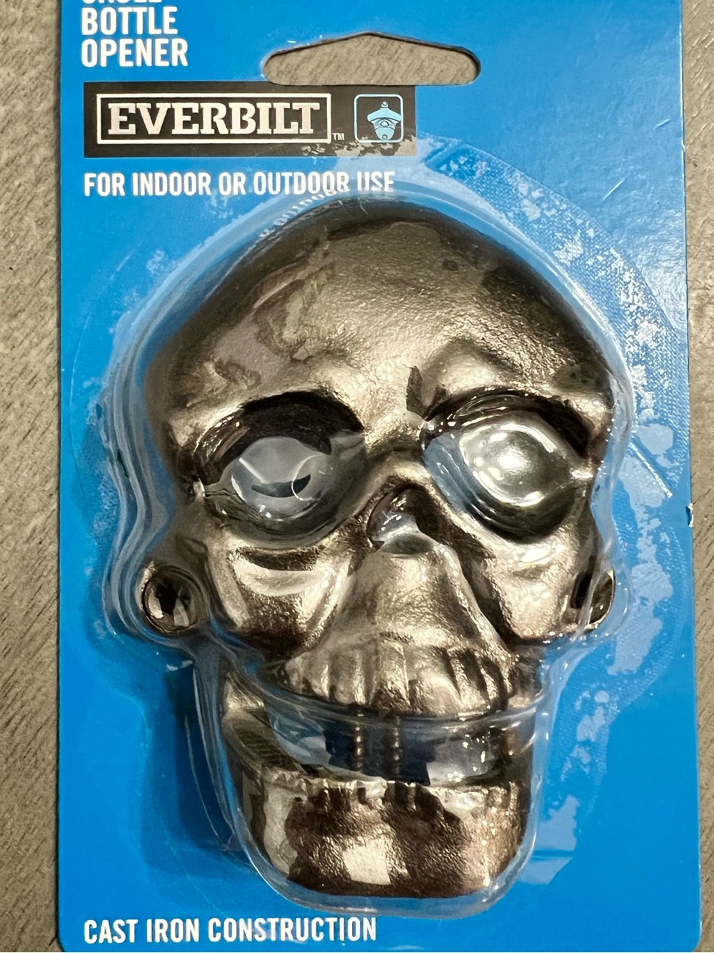 NWT Cast iron skull bottle opener